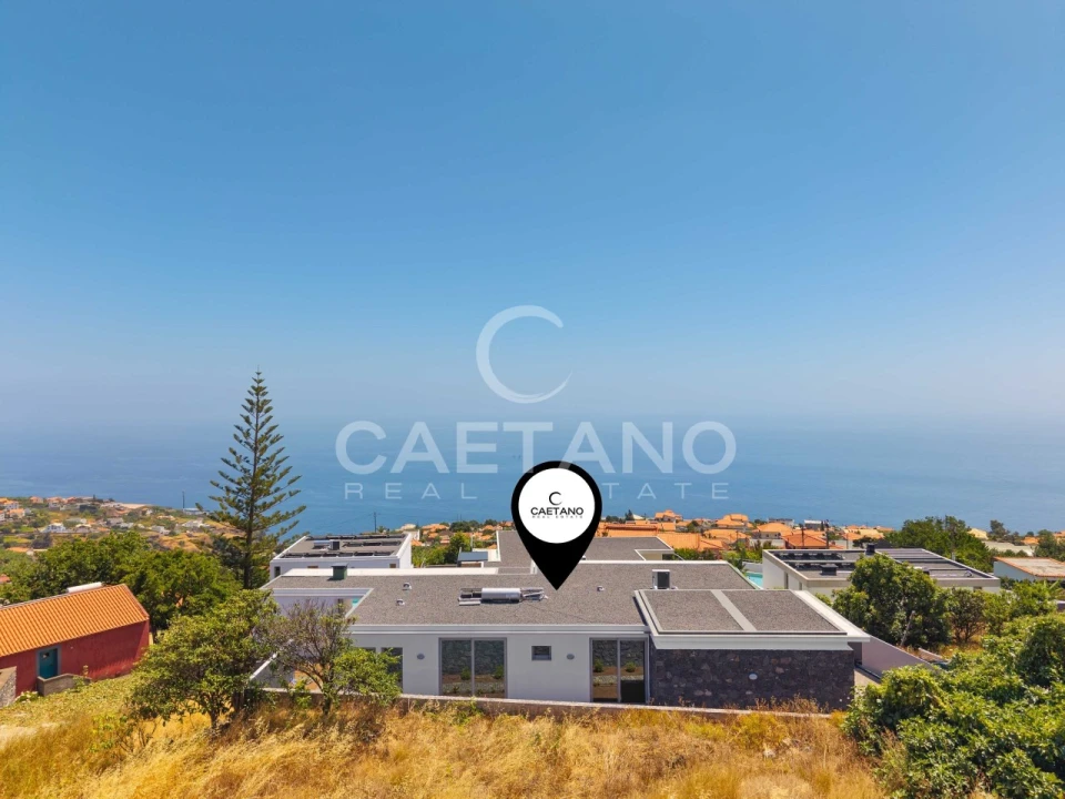 Moradia T4 para Venda em Estreito da Calheta Foto 53