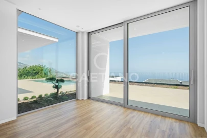 Moradia T4 para Venda em Estreito da Calheta