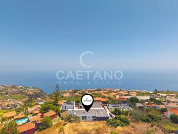 Moradia T4 para Venda em Estreito da Calheta
