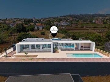 Moradia T4 para Venda em Estreito da Calheta