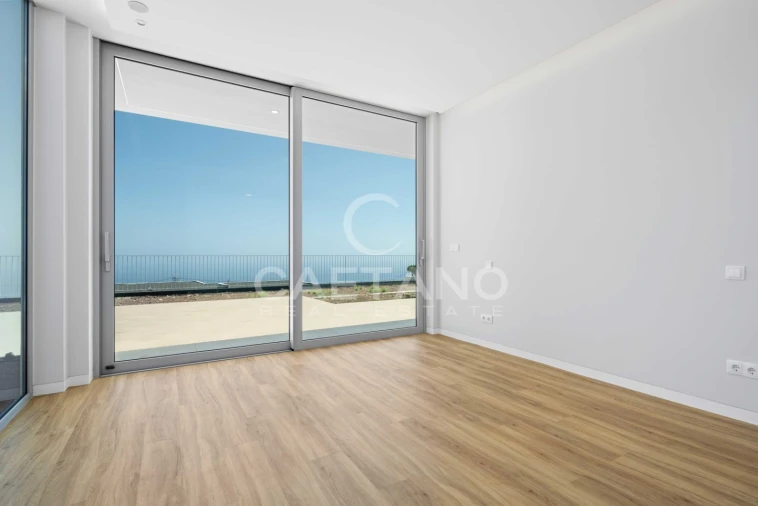 Moradia T4 para Venda em Estreito da Calheta Foto 26