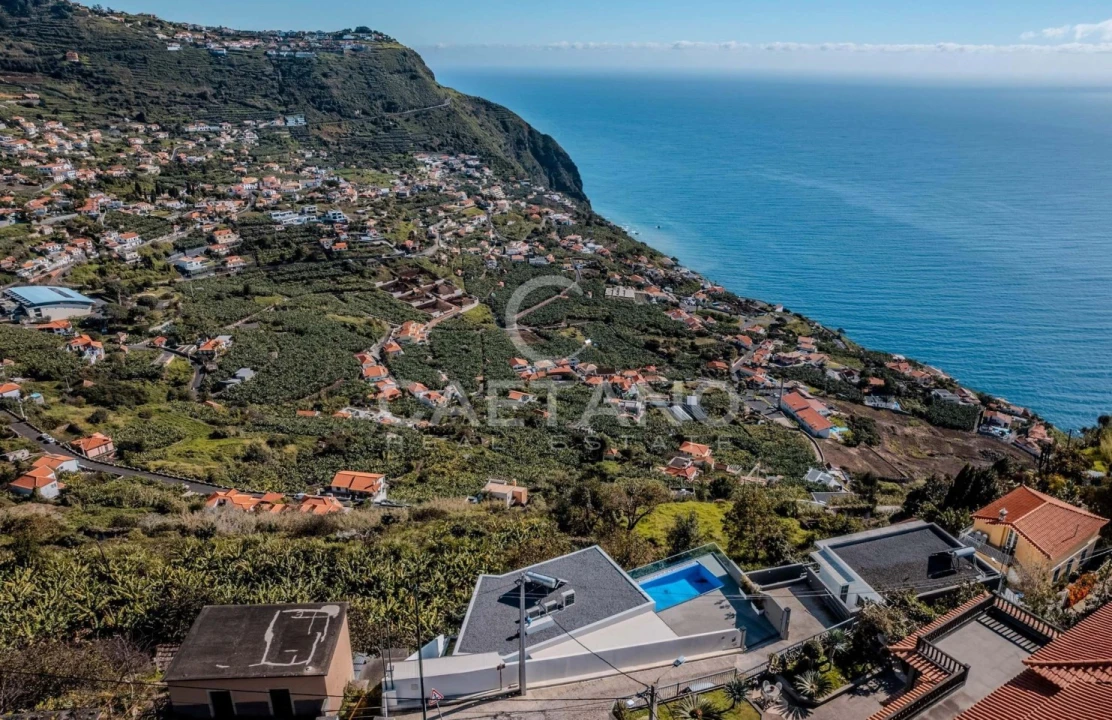 Moradia T2 para Venda em Arco da Calheta Foto 32