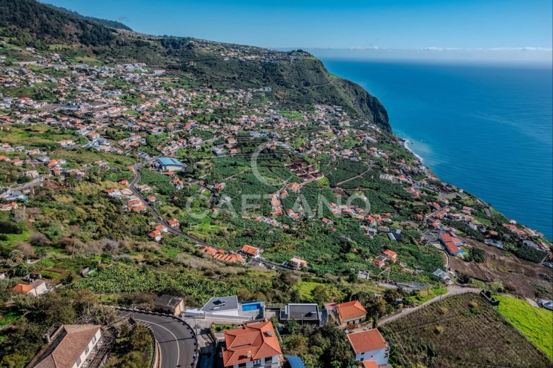 Moradia T2 para Venda em Arco da Calheta Foto 39