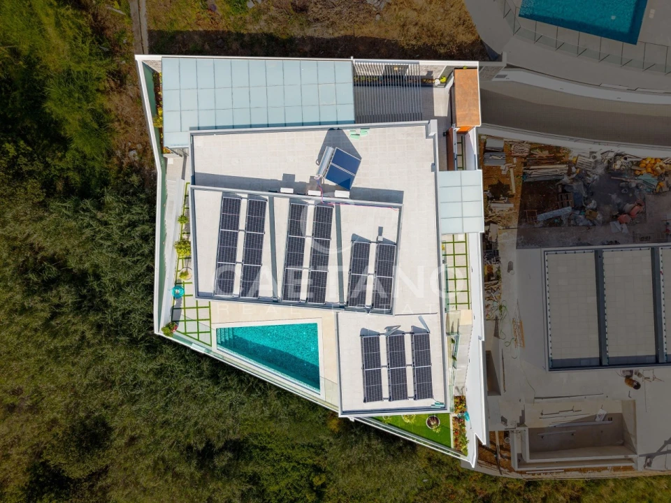 Moradia T3 para Venda em Arco da Calheta Foto 32