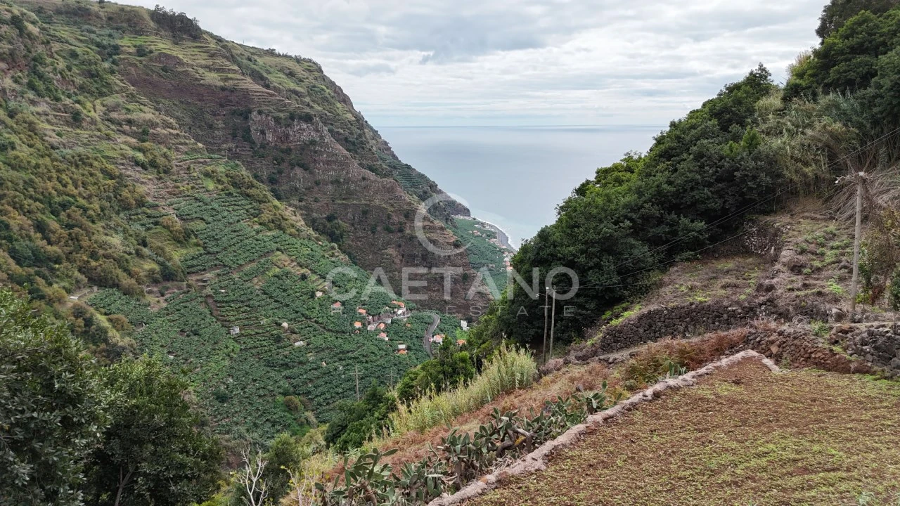 Terreno para Venda em Madalena do Mar Foto 1