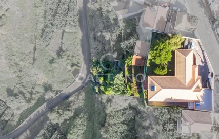 Moradia T4 para Venda em Ribeira Brava