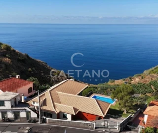 Moradia T4 para Venda em Ribeira Brava