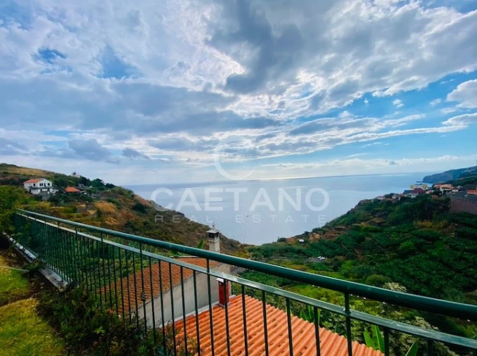 Moradia T4 para Venda em Ribeira Brava Foto 9