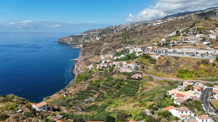 Moradia T4 para Venda em Ribeira Brava Foto 2