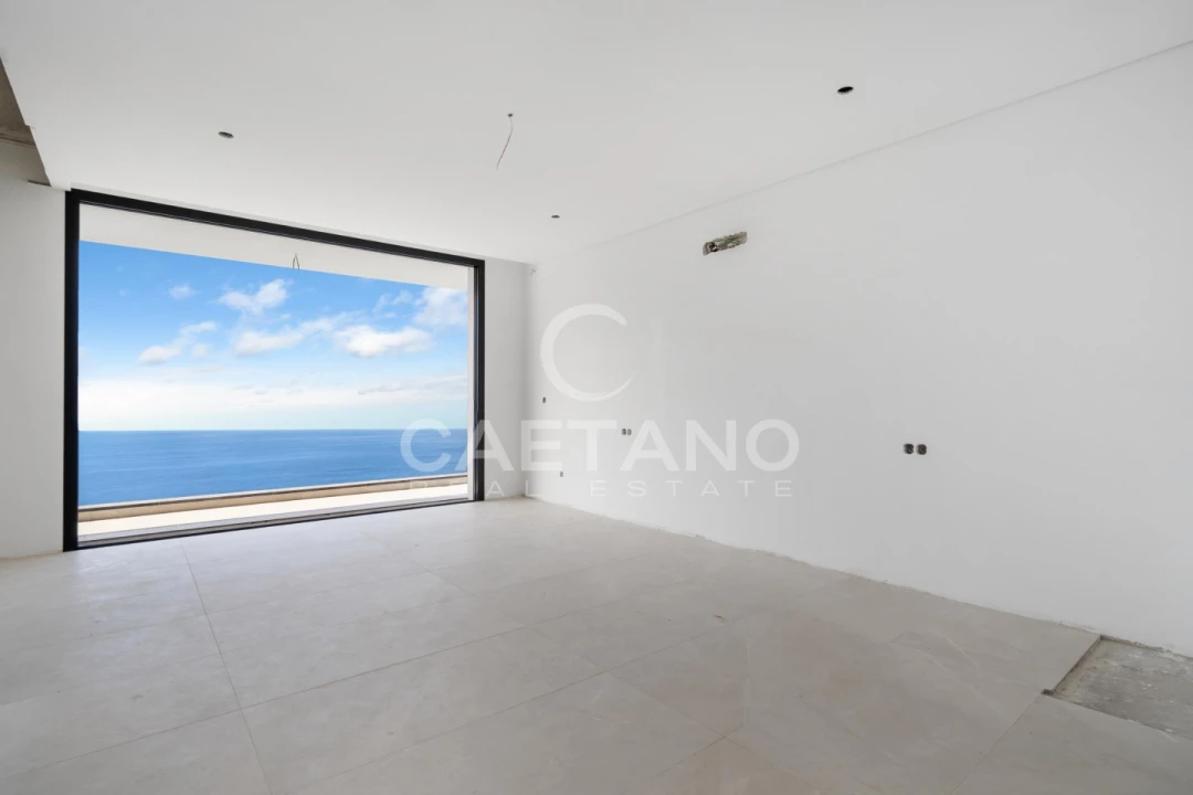 Moradia T4 para Venda em Ribeira Brava Foto 4
