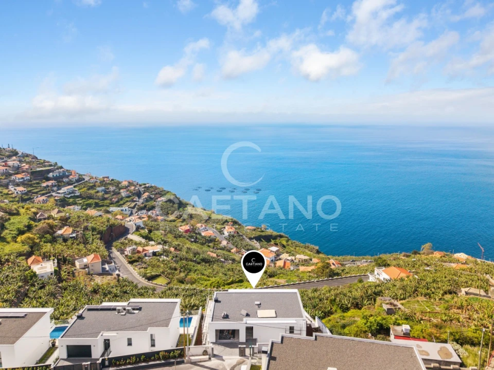 Moradia T4 para Venda em Ribeira Brava Foto 11