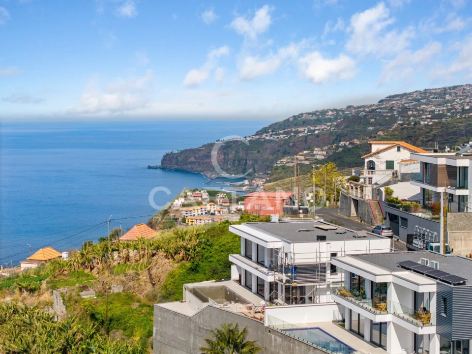 Moradia T4 para Venda em Ribeira Brava Foto 16