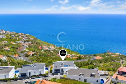Moradia T4 para Venda em Ribeira Brava