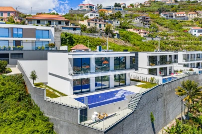 Moradia T4 para Venda em Ribeira Brava