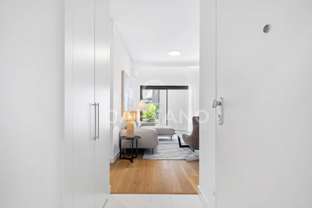 Apartamento T2 para Venda em São Martinho Foto 3