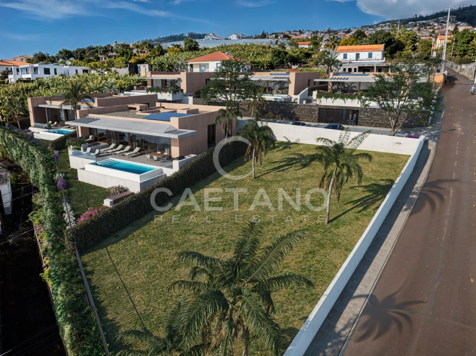 Moradia T3 para Venda em Estreito da Calheta Foto 2