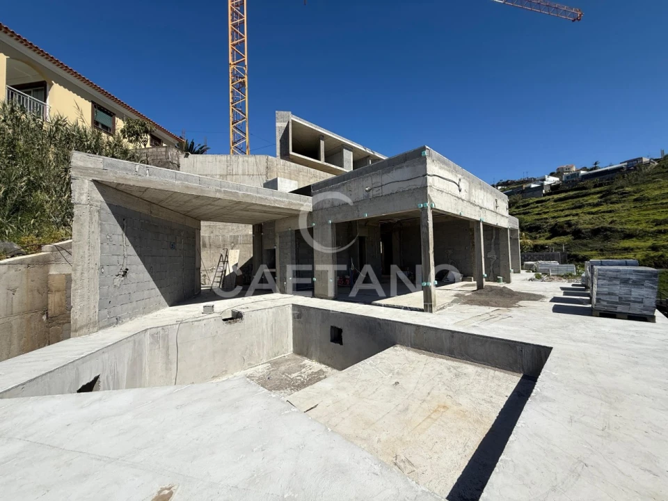 Moradia T3 para Venda em Estreito da Calheta Foto 2