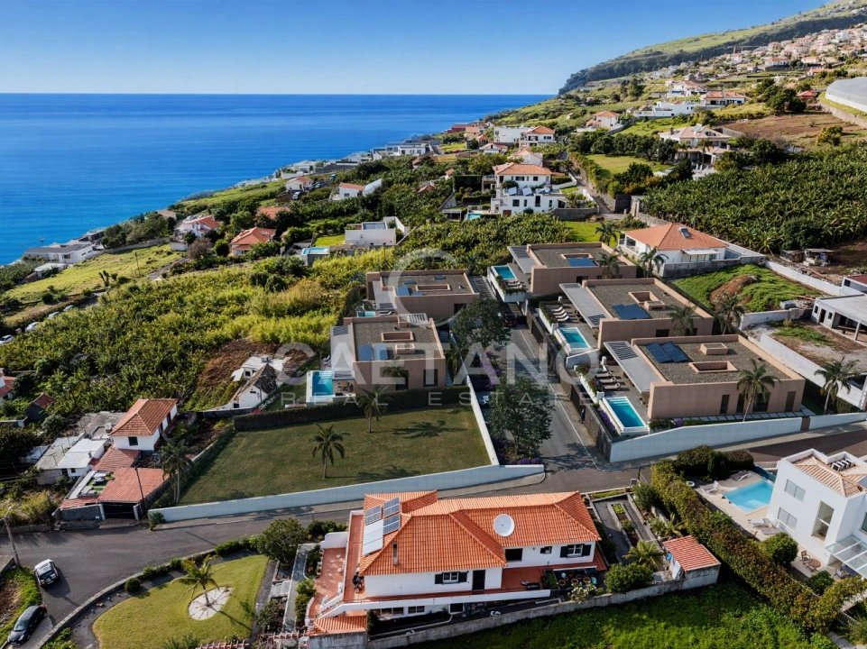 Moradia T3 para Venda em Estreito da Calheta Foto 3