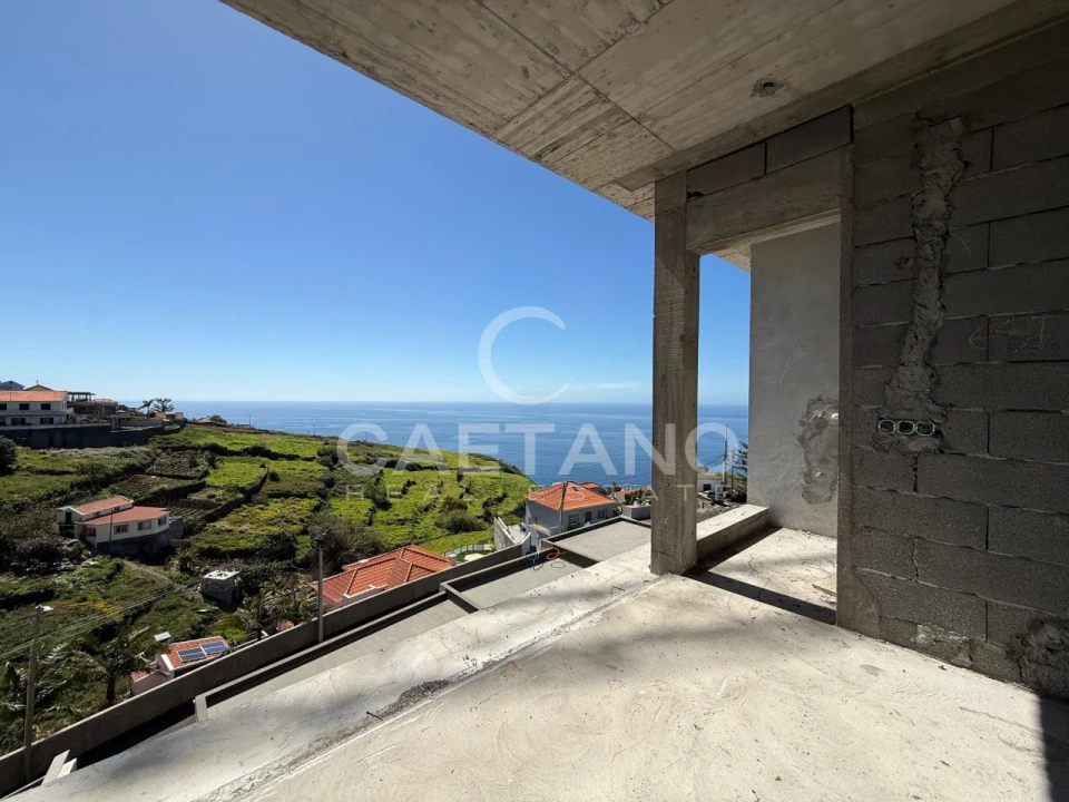 Moradia T3 para Venda em Estreito da Calheta Foto 17