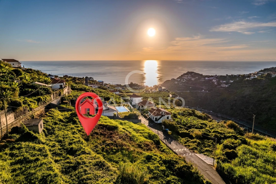 Moradia T4 para Venda em Ribeira Brava Foto 16