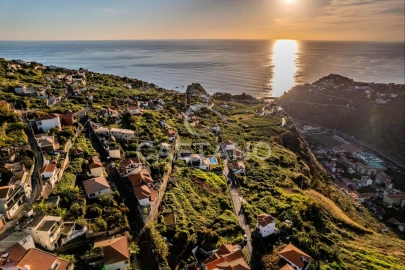 Moradia T4 para Venda em Ribeira Brava