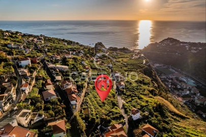Moradia T4 para Venda em Ribeira Brava