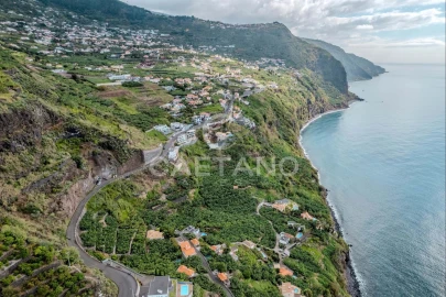 Terreno para Venda em Calheta