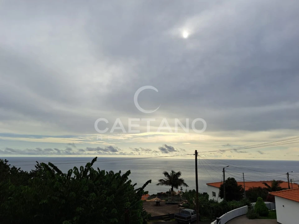 Terreno para Venda em Arco da Calheta Foto 7