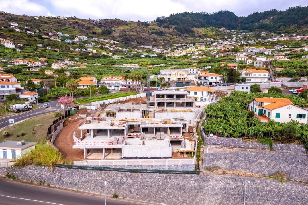 Moradia T4 para Venda em Arco da Calheta Foto 95