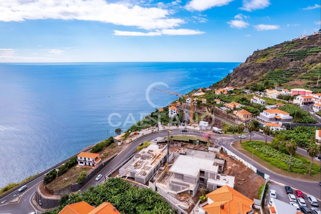 Moradia T4 para Venda em Arco da Calheta Foto 97