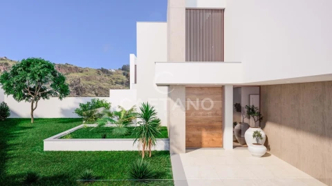 Moradia T4 para Venda em Arco da Calheta