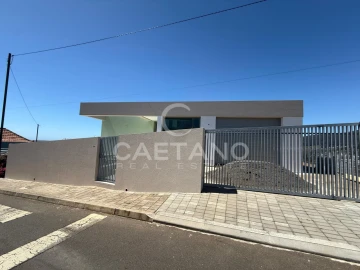 Moradia T2 para Venda em Arco da Calheta