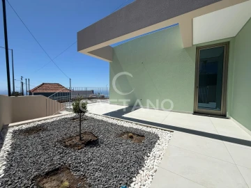 Moradia T2 para Venda em Arco da Calheta