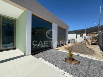 Moradia T2 para Venda em Arco da Calheta