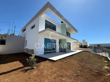 Moradia T2 para Venda em Arco da Calheta