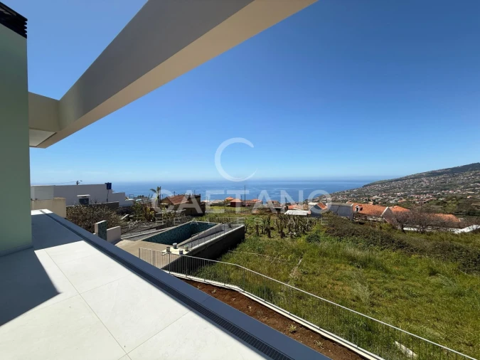 Moradia T2 para Venda em Arco da Calheta Foto 6