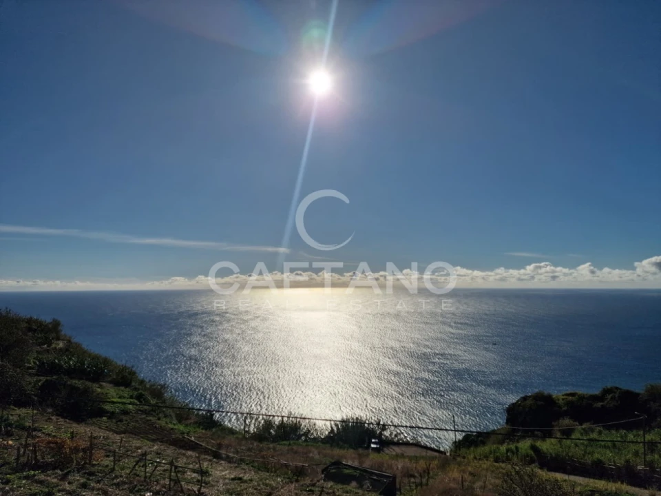 Terreno para Venda em Canhas Foto 1