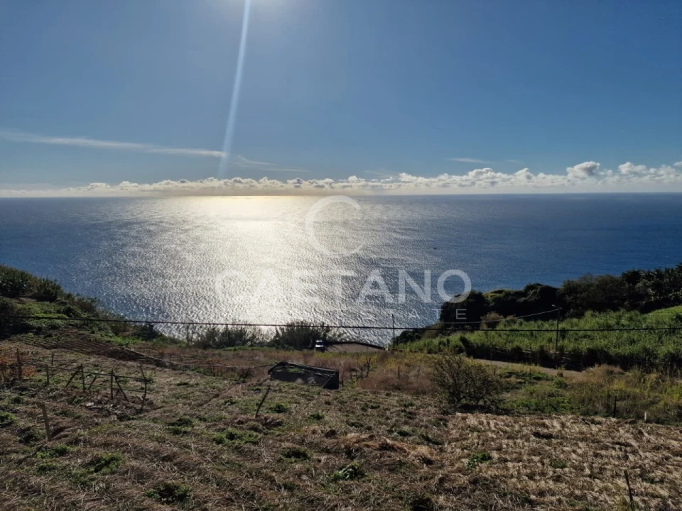 Terreno para Venda em Canhas Foto 2