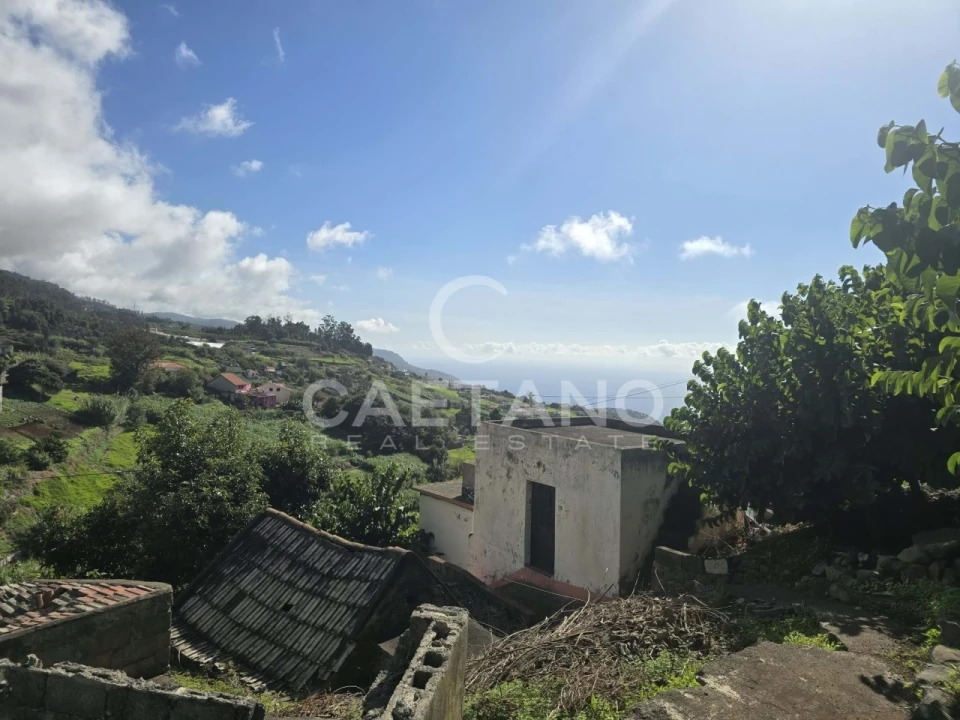 Terreno para Venda em Canhas Foto 1