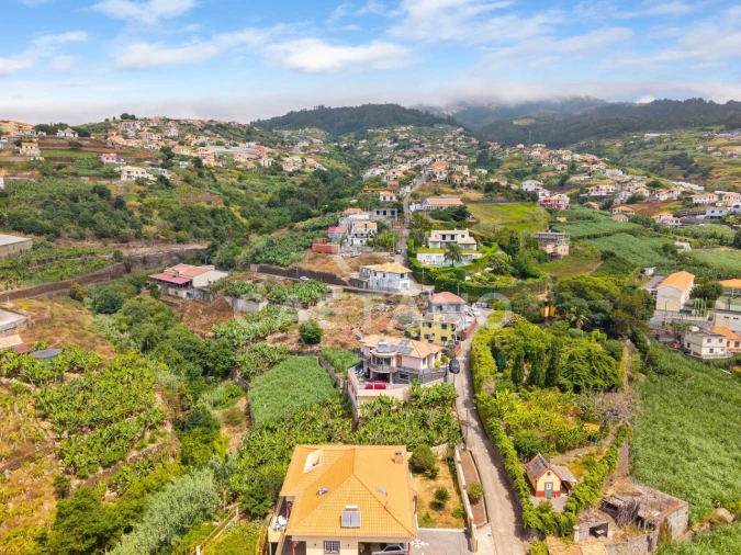 Terreno para Venda em Canhas Foto 10