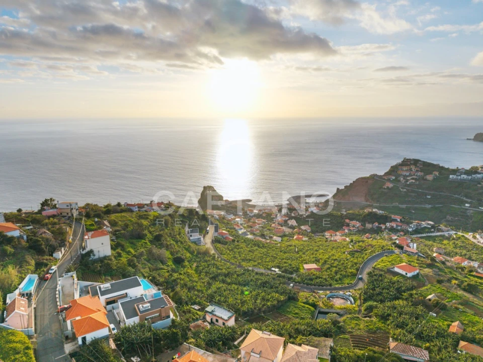Terreno para Venda em Ribeira Brava Foto 2