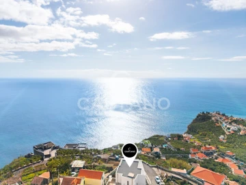 Moradia T4 para Venda em Ponta do Sol