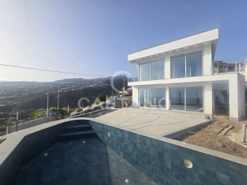 Moradia T4 para Venda em Ponta do Sol