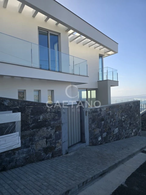 Moradia T4 para Venda em Ponta do Sol