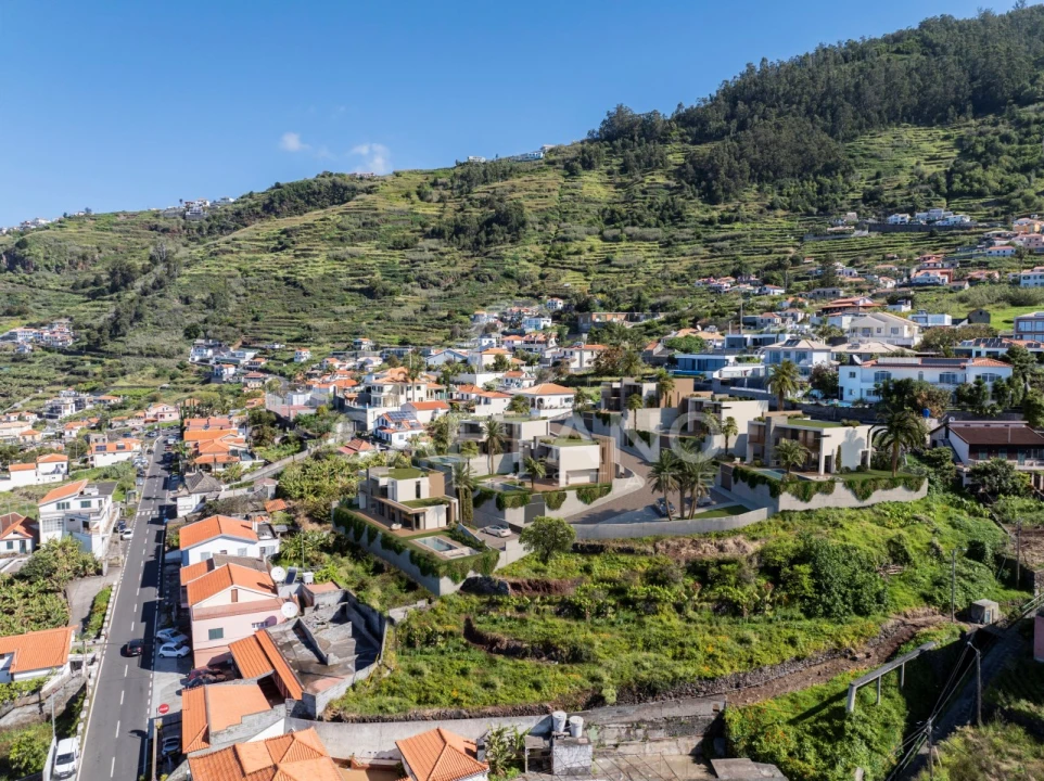 Moradia T3 para Venda em Arco da Calheta Foto 7