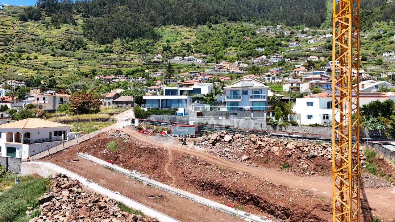 Moradia T3 para Venda em Arco da Calheta Foto 20