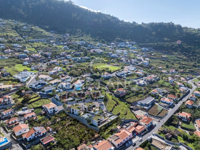 Moradia T3 para Venda em Arco da Calheta Foto 6