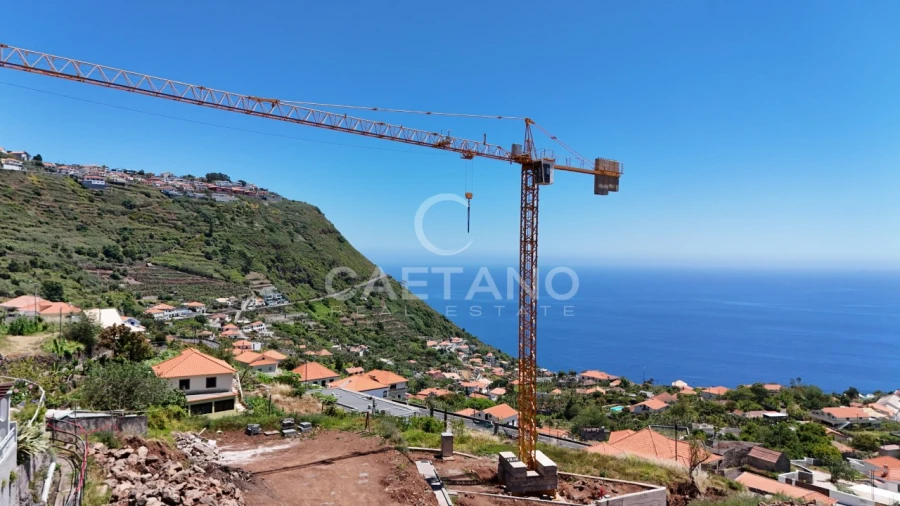 Moradia T3 para Venda em Arco da Calheta Foto 18
