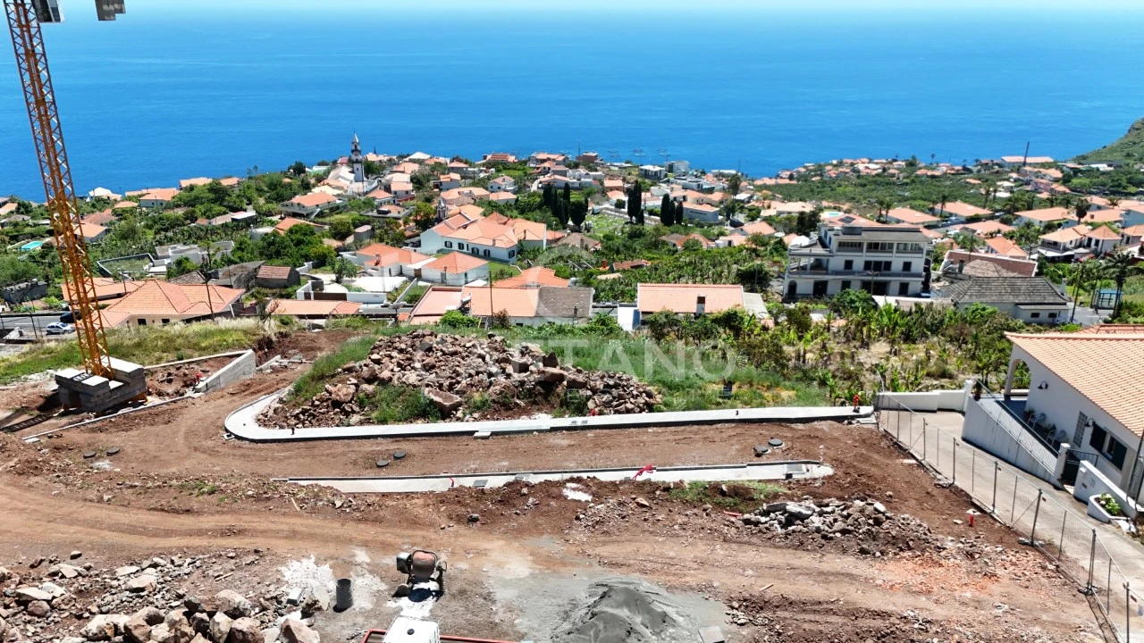 Moradia T3 para Venda em Arco da Calheta Foto 15