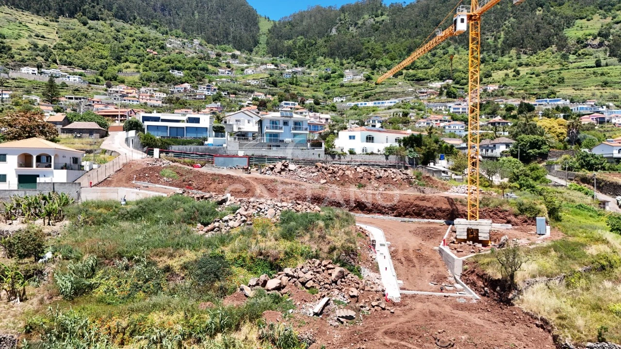 Moradia T3 para Venda em Arco da Calheta Foto 15